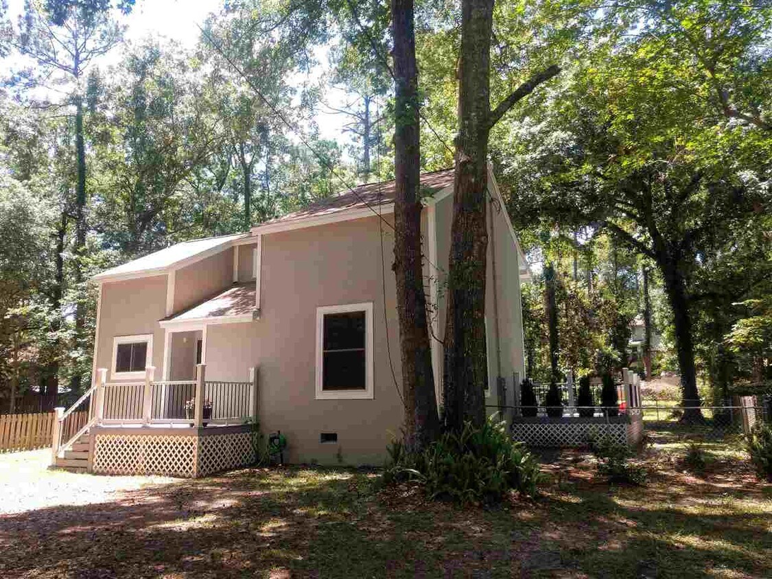 Primary Photo - 4810 Easy St