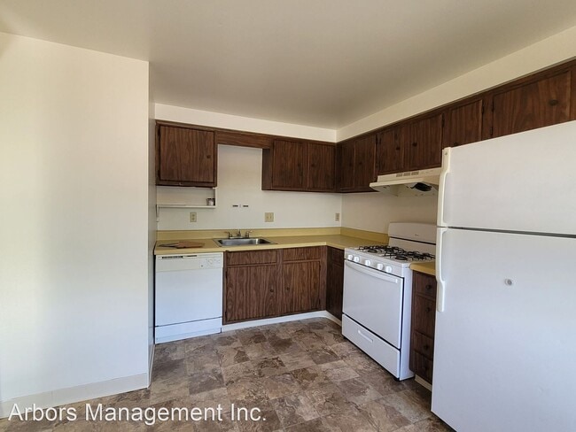 Building Photo - 2 br, 1.5 bath House - 1753 Patrick Place