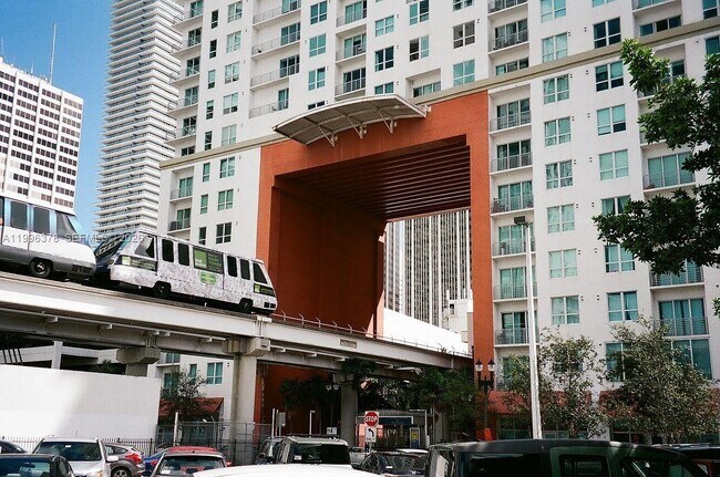 Foto del edificio - 133 NE 2nd Ave