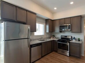 Interior Photo - Mariners Landing