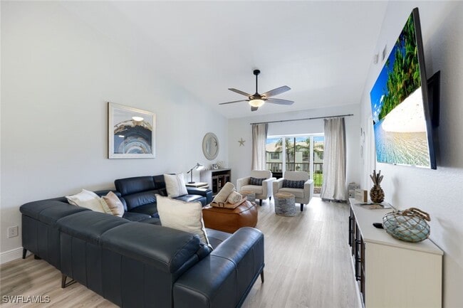 Building Photo - 824 Tanbark Dr