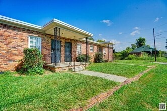 Building Photo - 1105 Twiggs St
