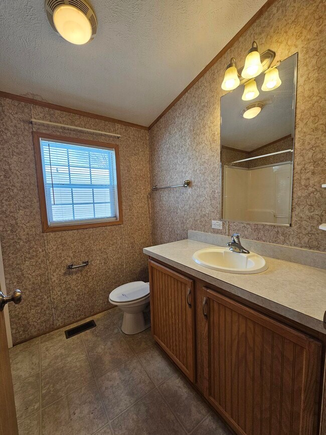 Foto del edificio - 6 Evergreen Ln