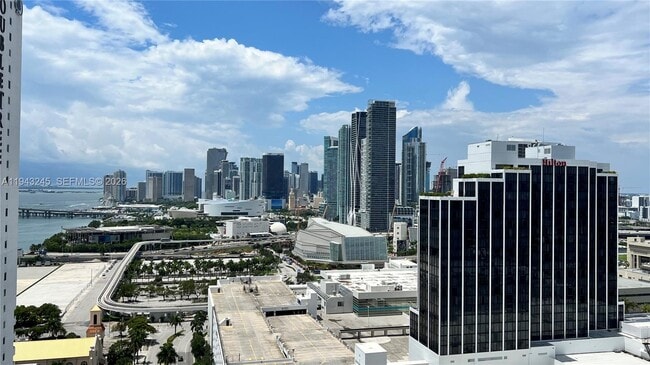 Foto del edificio - 1750 N Bayshore Dr