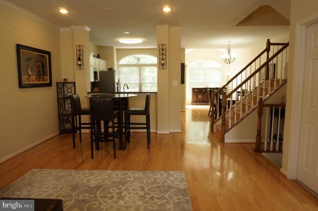 Foto del edificio - 8712 Wadebrook Terrace