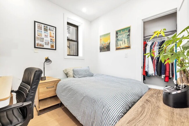 Foto del edificio - 107 First Avenue