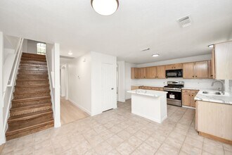 Building Photo - 3046 Texas Oak Dr