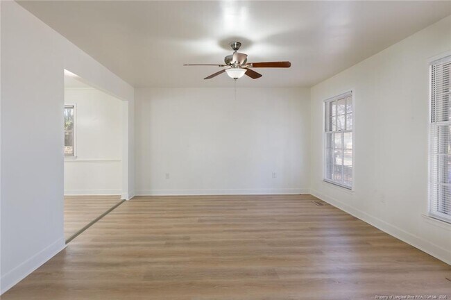 Building Photo - 1623 Van Buren Ave