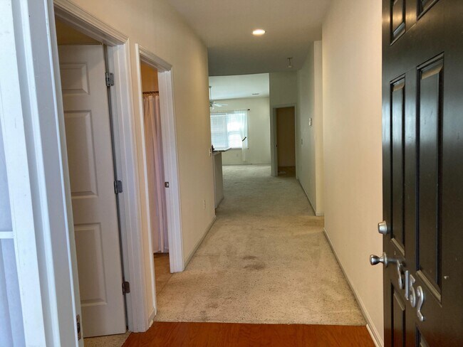 Building Photo - 5152 Elton Dr SE