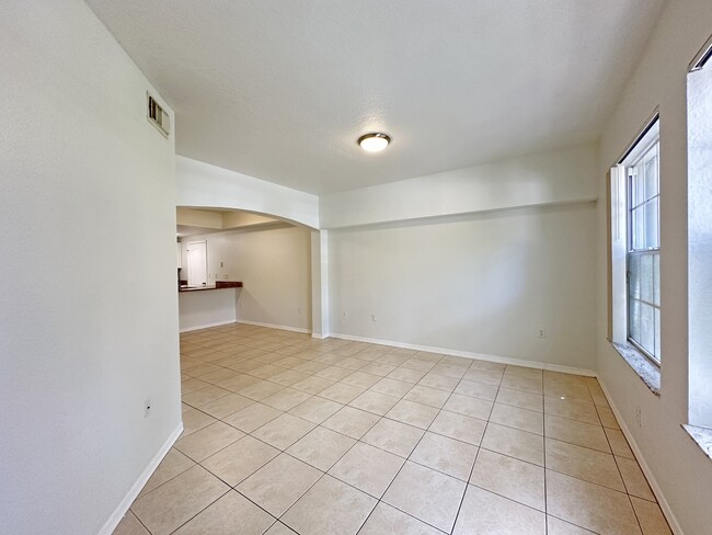 Foto del edificio - 108 SW Peacock Blvd