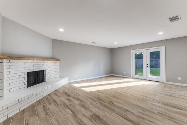 Foto del edificio - 5710 Ridgecove Dr