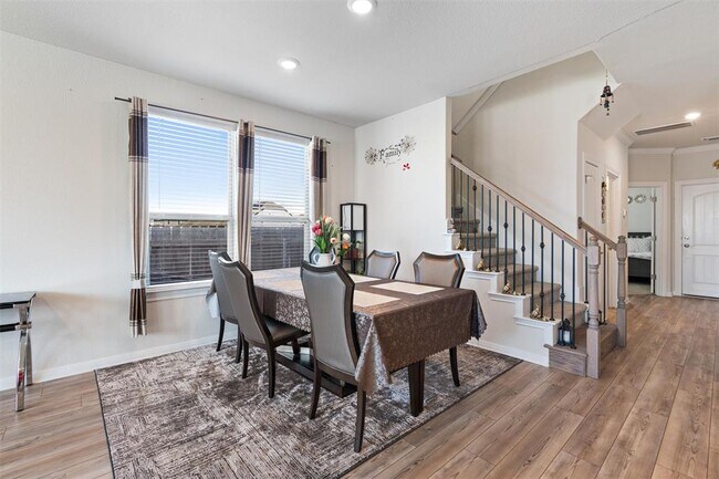 Foto del edificio - 113 Yellow Thistle Cv