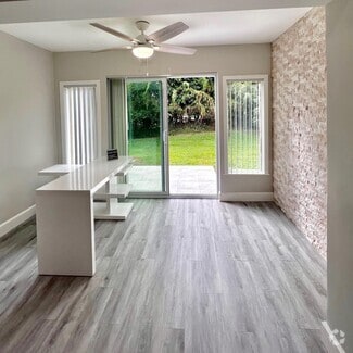 Building Photo - 18745 Candlewick Dr