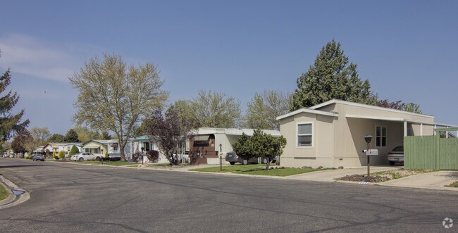 Building Photo - West Meadow Estates