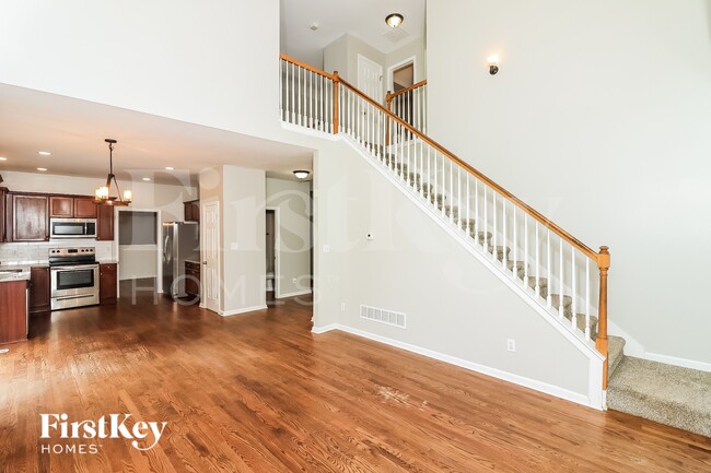 Building Photo - 102 Windsong Trail