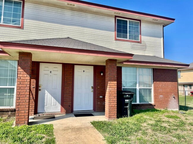 Building Photo - 4104 Terri Linn