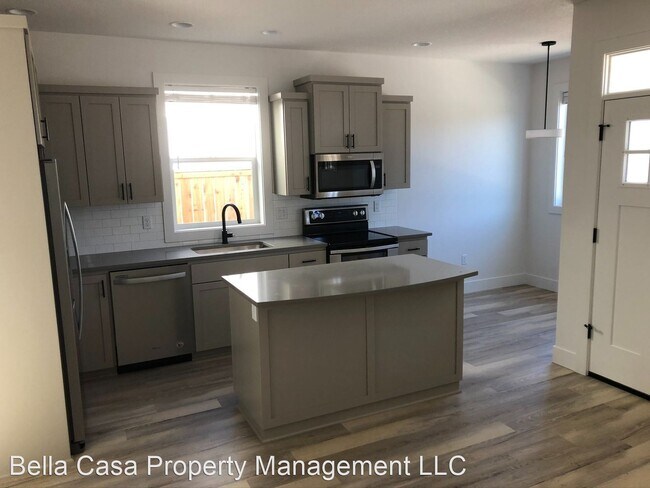 Foto del edificio - 3 br, 2 bath House - 3607 NE McDonald Lane
