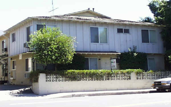 Building Photo - 4550 Hazeltine Ave