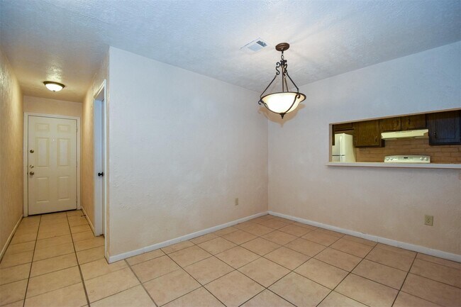 Building Photo - 1524 Beaumont Rd