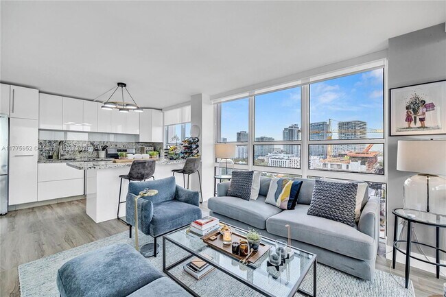 Foto del edificio - 600 NE 36th St