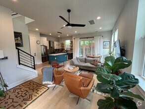 Building Photo - 3507 Oak Springs Dr