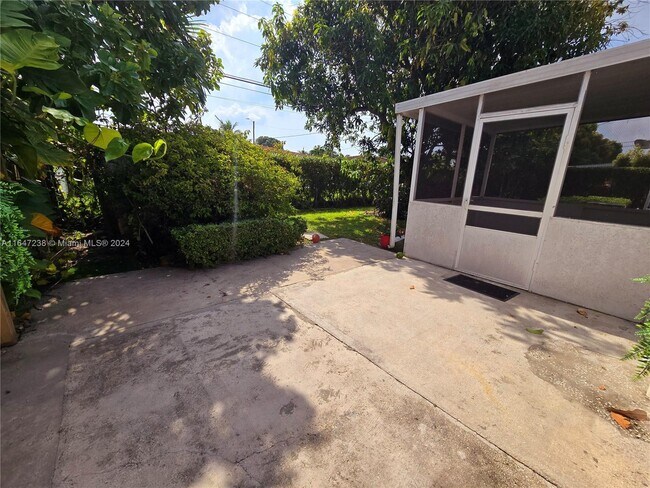 Foto del edificio - 18441 NE 20th Pl