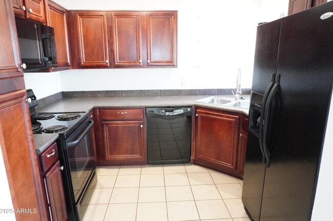 Foto del edificio - 10115 E Mountain View Rd