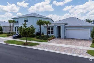 Building Photo - 12300 SW Myrtle Oak Dr