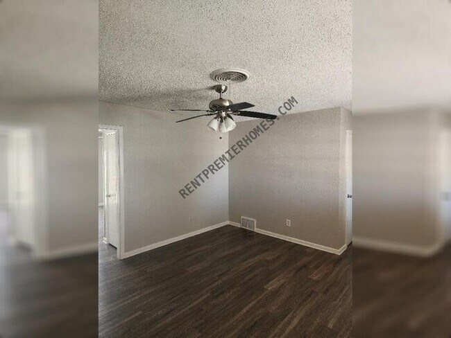 Foto del edificio - 5205 Cockrell Ave