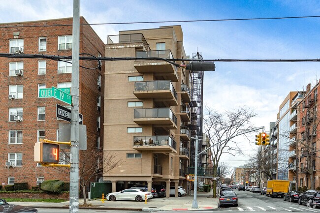 Building Photo - 1686 E 19th St