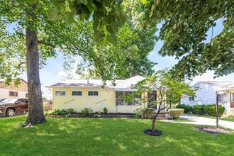 Building Photo - 578 Travis Dr