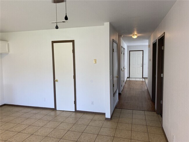 Foto del edificio - 3128 Jerri Ln