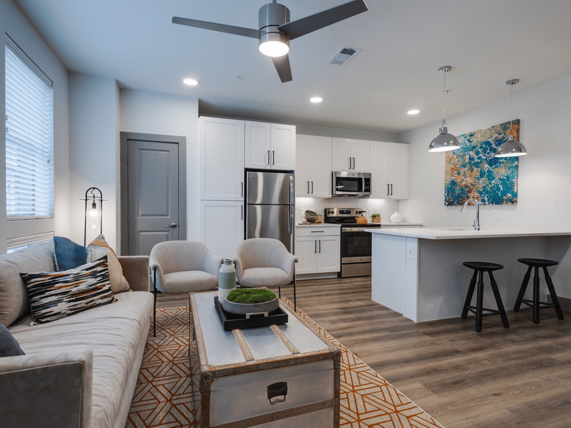 Midway Row House 4020 McEwen Rd Farmers Branch, TX Apartments for