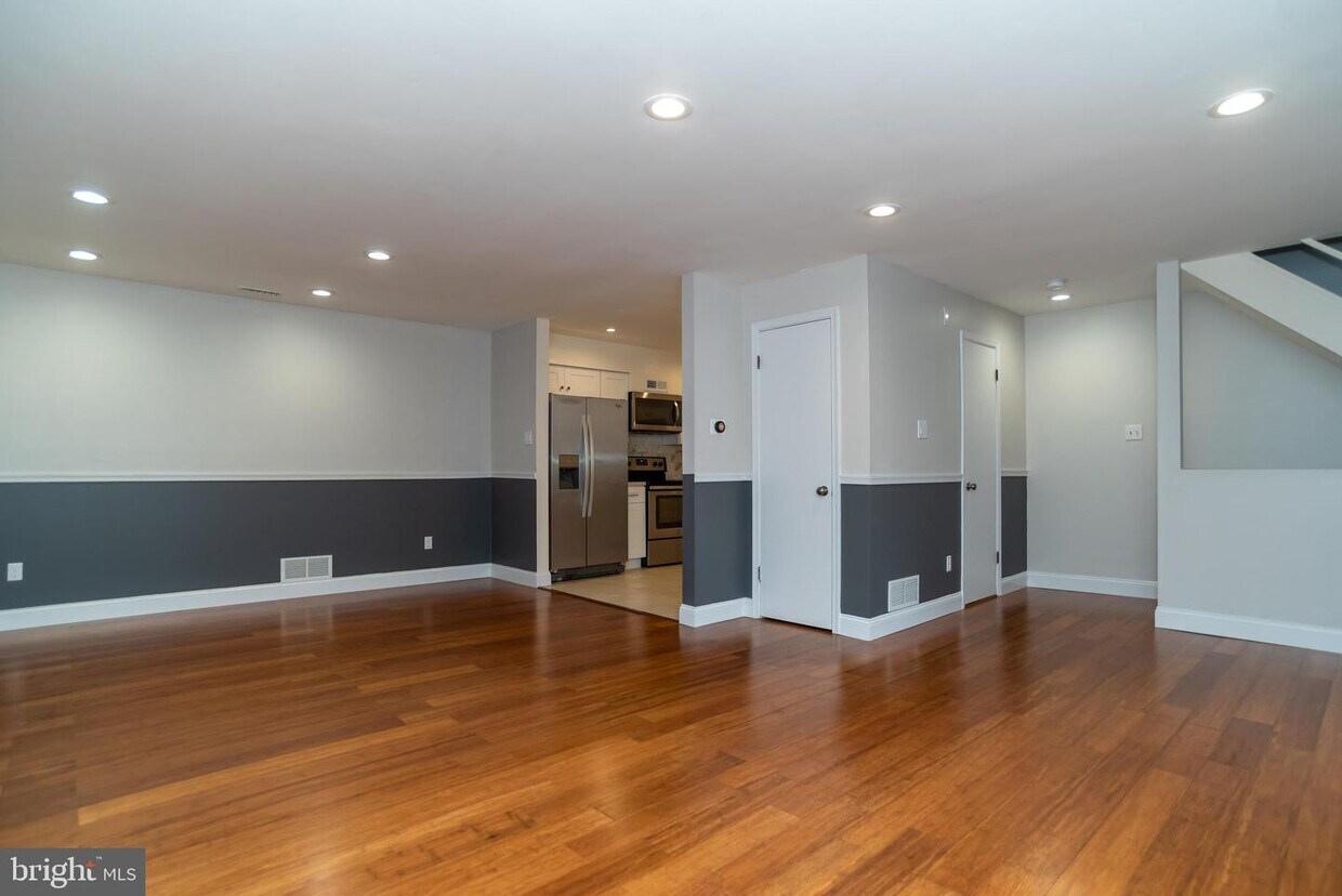 216 Jennifer Ct, Levittown, PA 19057 Townhome Rentals in Levittown PA