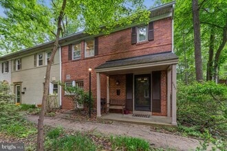 Building Photo - 8532 Geren Rd