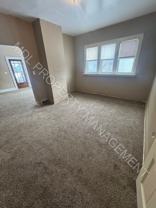 Foto del edificio - 909 Mackinaw St