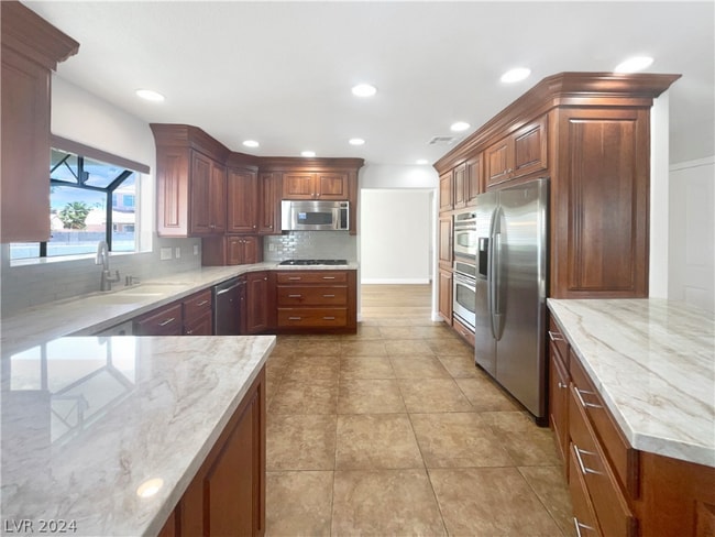 Building Photo - 40 Caddy Cir