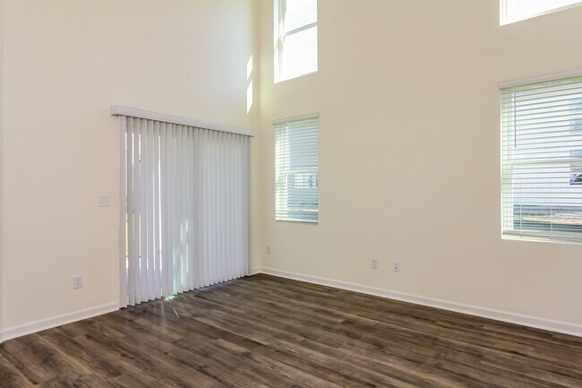Foto del edificio - 1608 Corbett St
