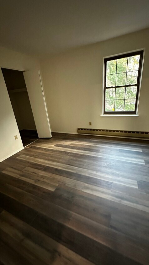 Foto principal - 1101 Bromley Est