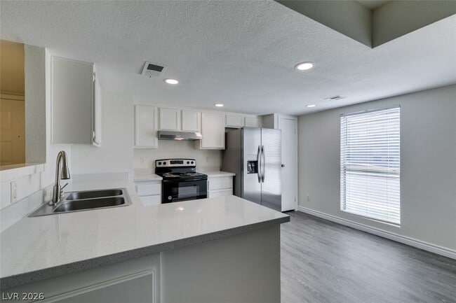 Building Photo - 3790 Shirebrook Dr