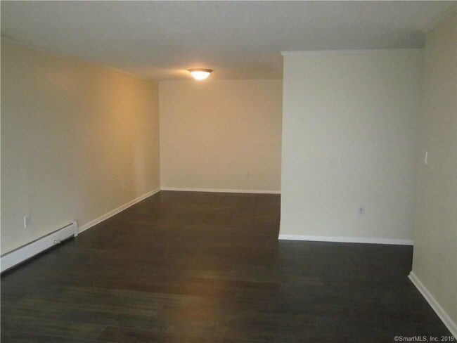 Building Photo - 655 Talcottville Rd