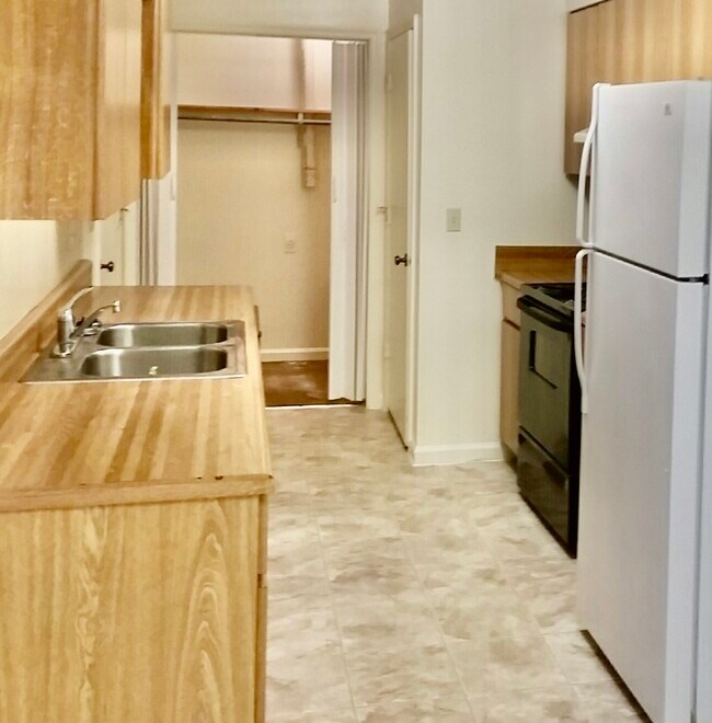 Foto del edificio - 8418 Shawn Ridge Dr