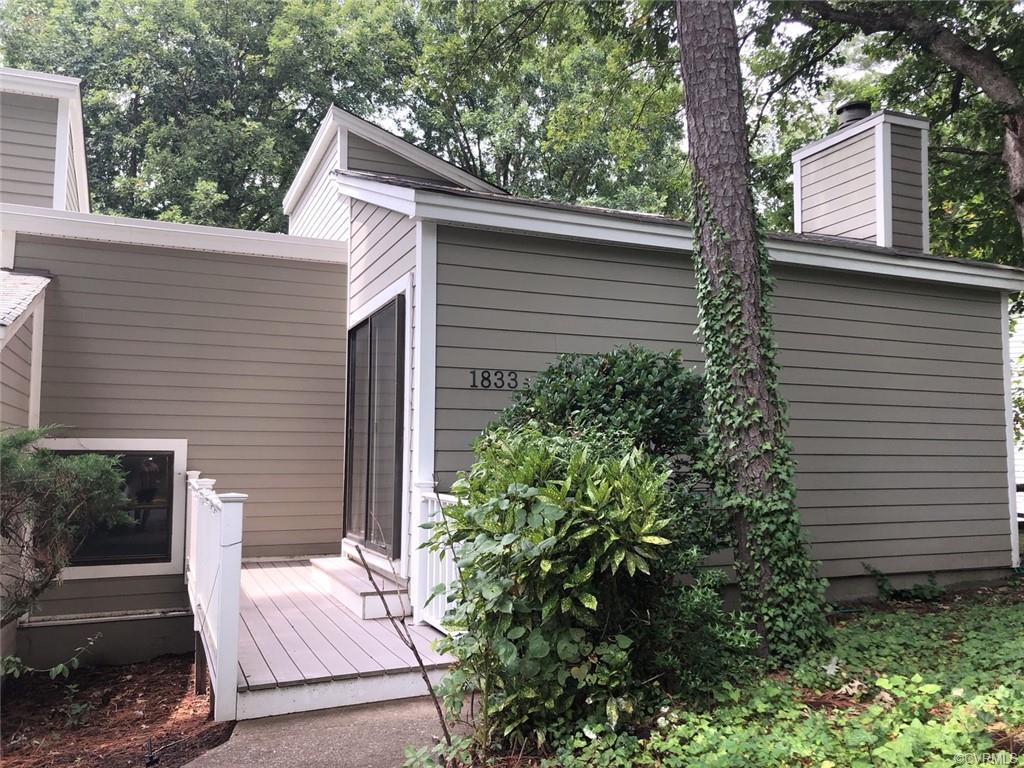 Primary Photo - 1833 Ivystone Dr