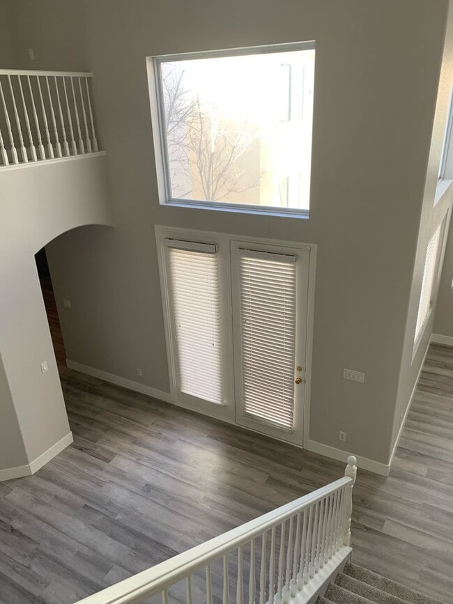 Building Photo - Beautiful Remodeled 2 Story Home in Seven ...