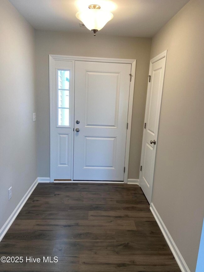 Foto del edificio - 620 Moonstone Ct