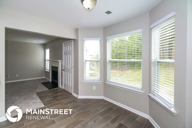 Foto del edificio - 10950 Southwood Dr