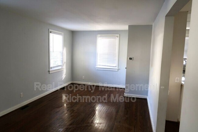 Building Photo - 1702 Betty Ln