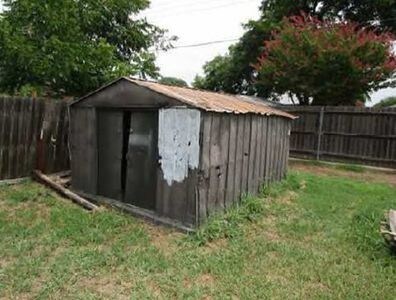 Primary Photo - 809 NW 33rd St