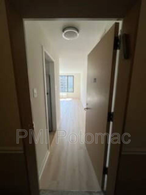 Foto del edificio - 2501 Calvert St NW