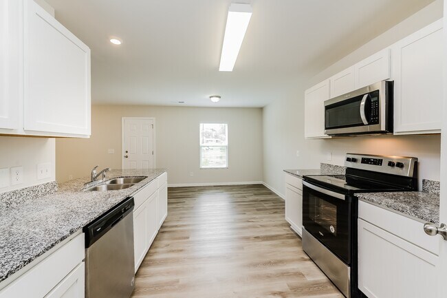 Foto del edificio - 4360 Shadi Green Ln